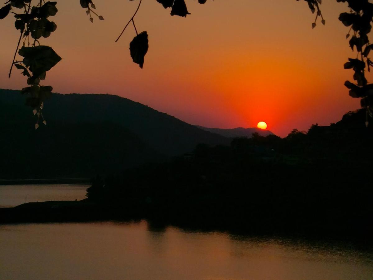 Portofino Apartment Lavasa Luaran gambar